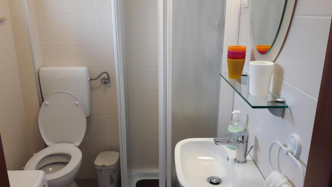 Apartment Nena- Apartman Sa Posebnim Ulazom U Prizemlju, Terasom I Zelenom Okucnicom Rakotule Екстериор снимка
