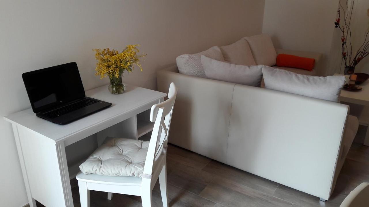 Apartment Nena- Apartman Sa Posebnim Ulazom U Prizemlju, Terasom I Zelenom Okucnicom Rakotule Екстериор снимка